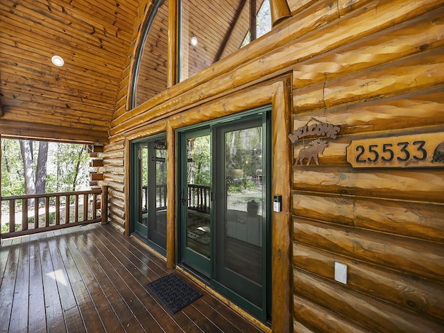 25533 Heritage Ln, Wyoming, MN 55092 - property entrance with log siding