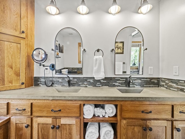 25533 Heritage Ln, Wyoming, MN 55092 - full bathroom with double vanity