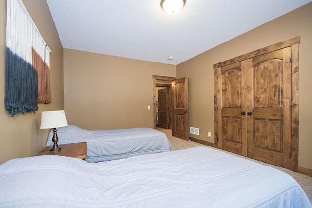 8271 Barton Ave NW, Buffalo, MN 55313 - carpeted bedroom featuring baseboards