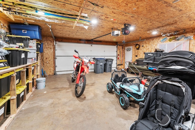 632 Quince St, Duluth, MN 55811 - garage featuring a garage door opener