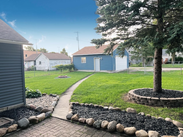 330 10th Ave, Granite Falls, MN 56241 - view of yard with a garage
