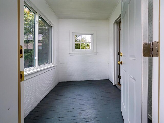 4021 Colfax Ave N, Minneapolis, MN 55412 - view of unfurnished sunroom