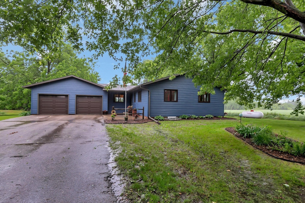 4169 11th Ave SE, Willmar, MN 56201 - photo 1