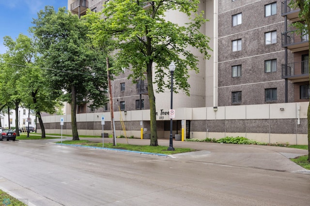 1110 3rd Ave N Unit 201E, Fargo, ND 58102 - view of building exterior