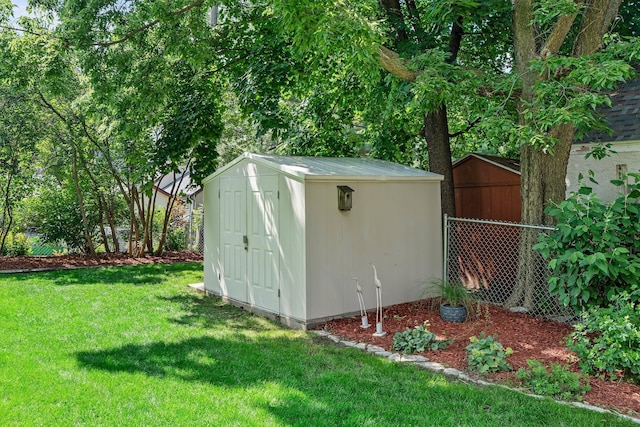 947 Stryker Ave W, Saint Paul, MN 55118 - view of shed