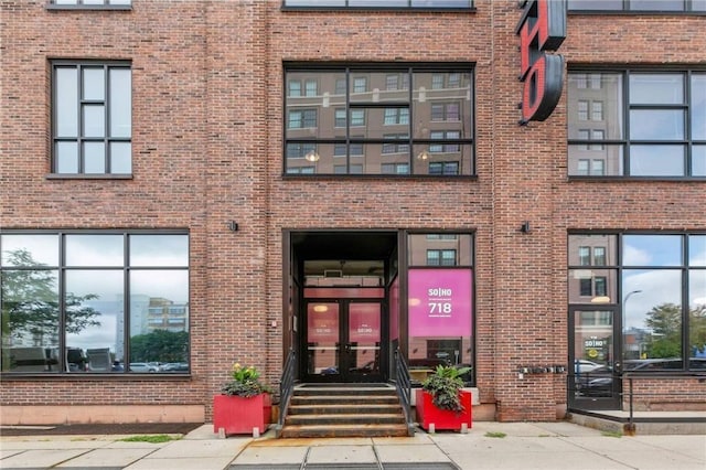 718 Washington Ave N Unit 612, Minneapolis, MN 55401 - property entrance with brick siding