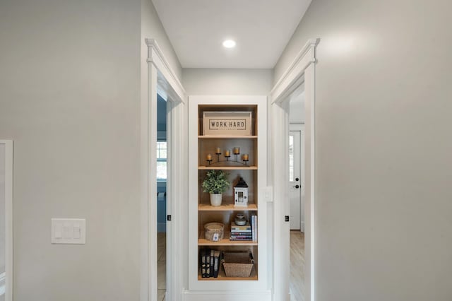 114 Chester Pkwy, Duluth, MN 55805 - hallway featuring baseboards