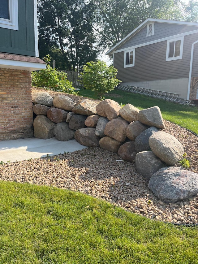 1307 20th St W, Hastings, MN 55033 - view of yard