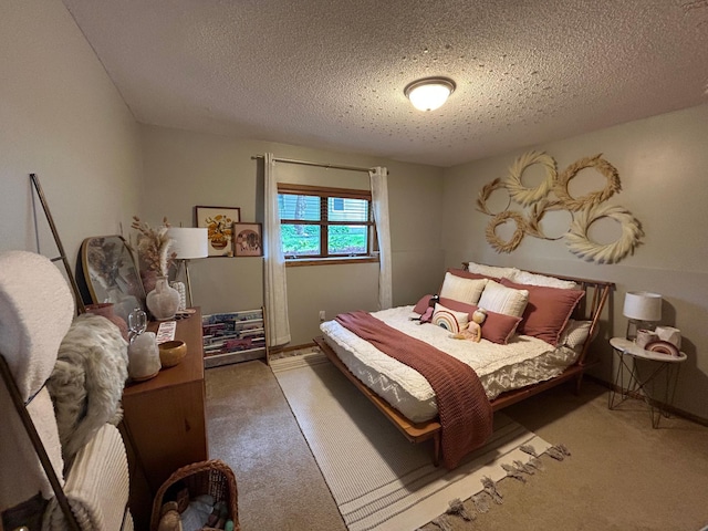 605 Park Island Dr SW, Hutchinson, MN 55350 - carpeted bedroom with a textured ceiling
