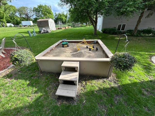 605 Park Island Dr SW, Hutchinson, MN 55350 - view of storm shelter featuring a storage shed and a yard