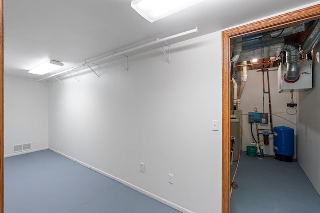 19800 Stephan Dr, Minnewaska Twp, MN 56381 - below grade area with a water pressure tank