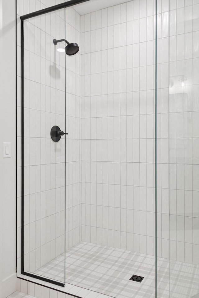 4864 148th Ave, Ham Lake, MN 55304 - bathroom featuring a shower stall