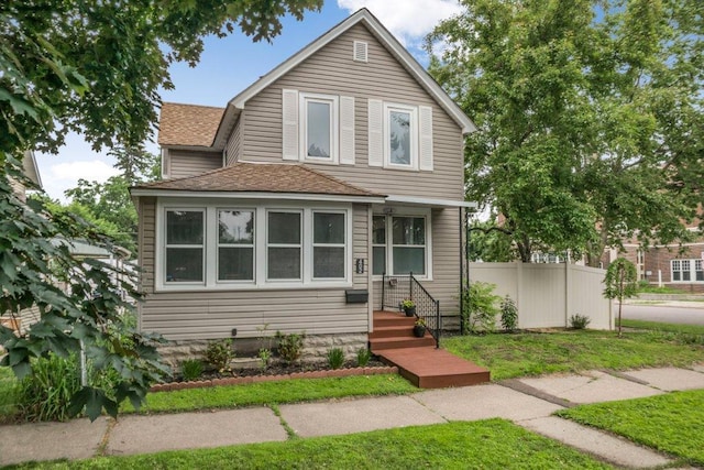 402 Clifton St, Saint Paul, MN 55102 - view of front of property featuring a shingled roof