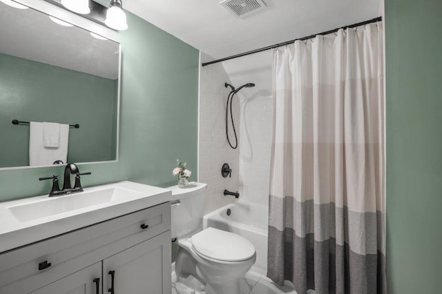 402 Clifton St, Saint Paul, MN 55102 - bathroom featuring vanity and shower / tub combo with curtain