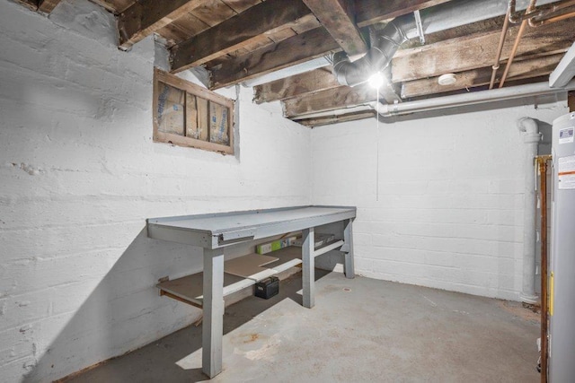 402 Clifton St, Saint Paul, MN 55102 - unfinished basement featuring a workshop area and gas water heater