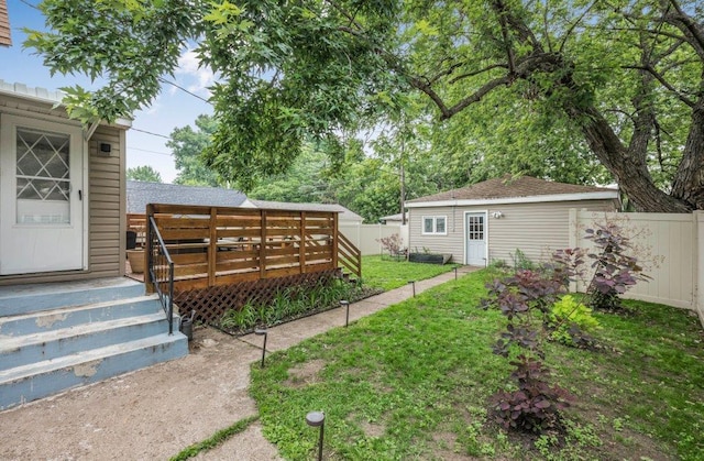402 Clifton St, Saint Paul, MN 55102 - view of yard with a deck