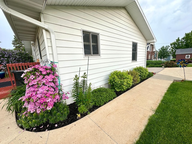 607 Washington Ave, Spring Valley, MN 55975 - view of side of property