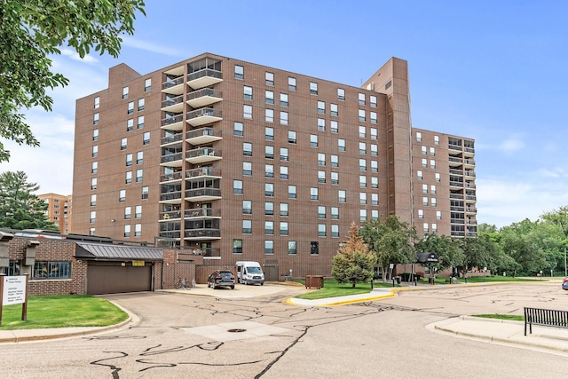 6615 Lake Shore Dr S Unit 900, Richfield, MN 55423 - view of apartment building / complex