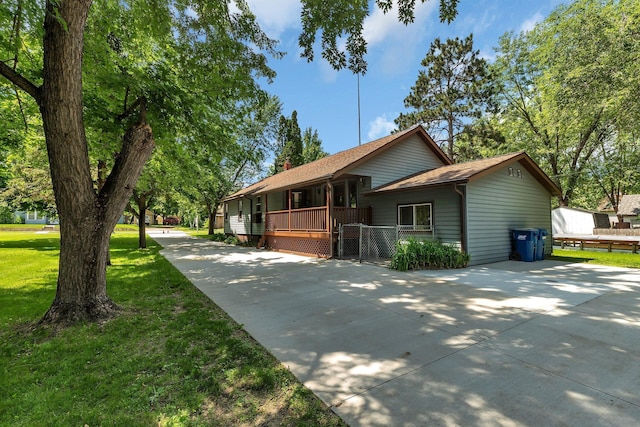 920 2nd Ave S, Sauk Rapids, MN 56379 - view of front of home with covered porch