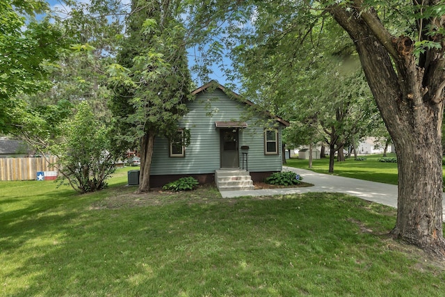 920 2nd Ave S, Sauk Rapids, MN 56379 - view of front of home featuring entry steps