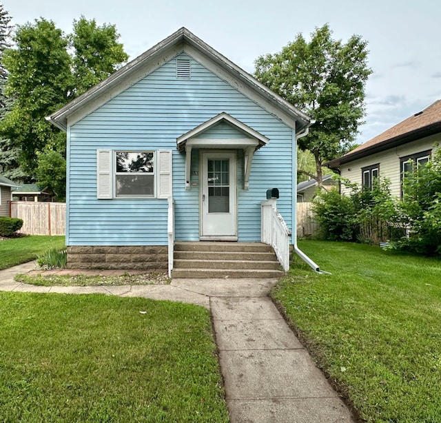 613 Cedar St, Luverne, MN 56156 - view of front facade