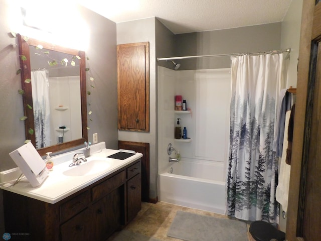 961 4th Ave W Unit B, West Fargo, ND 58078 - full bath featuring shower / bath combination with curtain and vanity