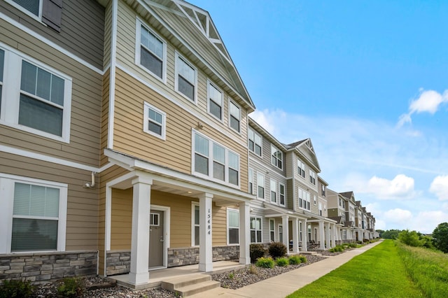 15484 Eames Way, Apple Valley, MN 55124 - view of building exterior with a residential view