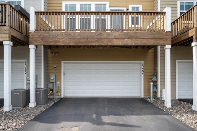 15484 Eames Way, Apple Valley, MN 55124 - garage featuring driveway