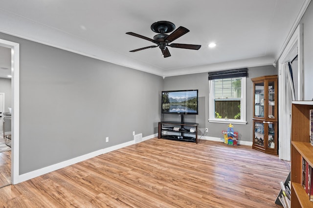 3256 Sheridan Ave N, Minneapolis, MN 55412 - living area with light wood-style flooring, ceiling fan, and recessed lighting