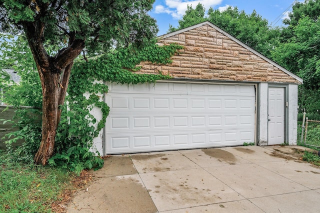 3256 Sheridan Ave N, Minneapolis, MN 55412 - view of detached garage