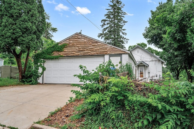 3256 Sheridan Ave N, Minneapolis, MN 55412 - view of garage