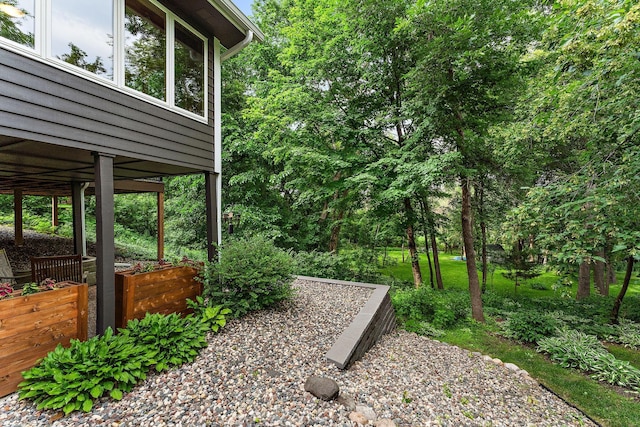 11582 Raspberry Hill Rd, Eden Prairie, MN 55344 - view of yard
