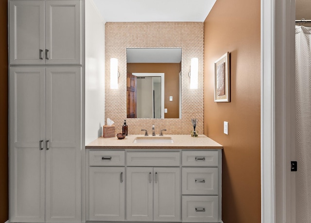 11582 Raspberry Hill Rd, Eden Prairie, MN 55344 - bathroom with vanity and tasteful backsplash