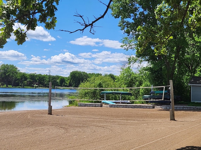 11582 Raspberry Hill Rd, Eden Prairie, MN 55344 - surrounding community featuring a water view