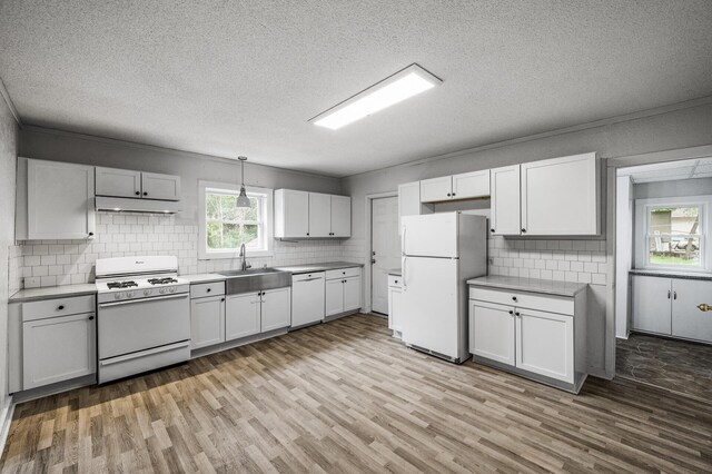 201 Forest St, Belle Plaine, MN 56011 - photo 15