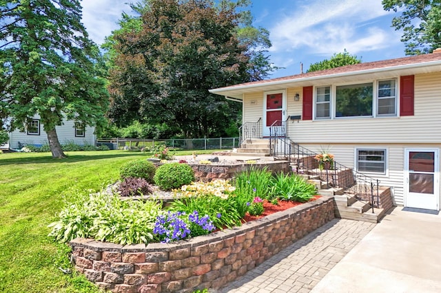 7447 Cleadis Way, Inver Grove Heights, MN 55076 - view of front of house