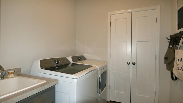 1872 Oakpointe Dr, Waconia, MN 55387 - washroom featuring washing machine and dryer