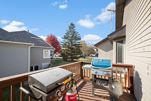20604 Jasmine Path, Lakeville, MN 55044 - deck with a grill