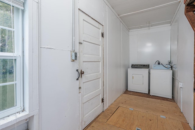 196 Beaulieu St W, Motley, MN 56466 - laundry area with washer and clothes dryer