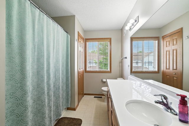 451 Frederick Cir Unit 1405, Hastings, MN 55033 - full bath with vanity, tile patterned flooring, and a textured ceiling
