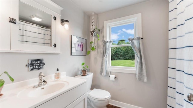 21038 Lace Ave, Hutchinson, MN 55350 - bathroom with vanity and a shower with curtain