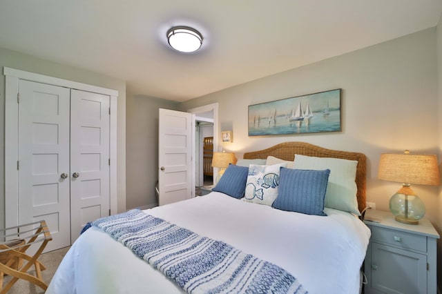 10032 Long Lake Rd, Brainerd, MN 56401 - carpeted bedroom with a closet