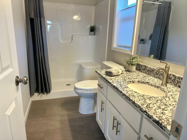 720 Cherrywood Ln NE, Isanti, MN 55040 - bathroom featuring a shower stall and vanity