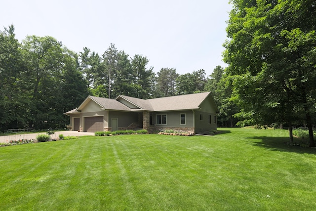 21601 Timber Hills Trl, Nisswa, MN 56468 - single story home featuring an attached garage, stone siding, a front yard, and driveway