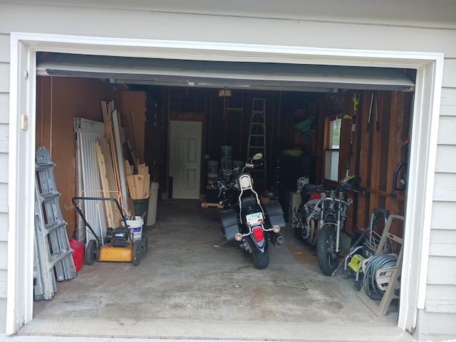 1235 Mitchell Pl, Fergus Falls, MN 56537 - view of garage