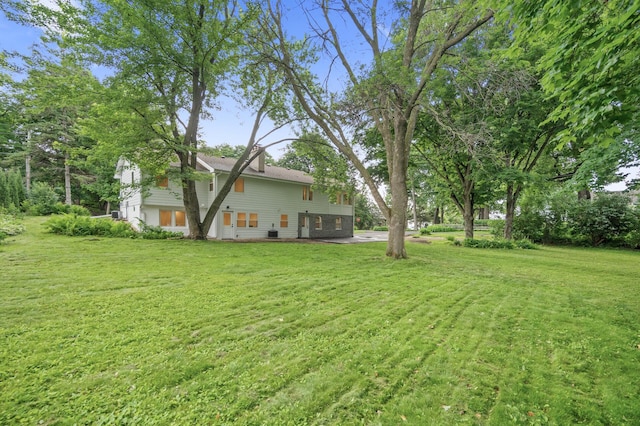 2022 Lake Rd, Minnetonka Beach, MN 55391 - view of green lawn