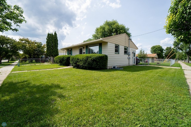 2901 10th Ave N, Fargo, ND 58102 - view of side of home