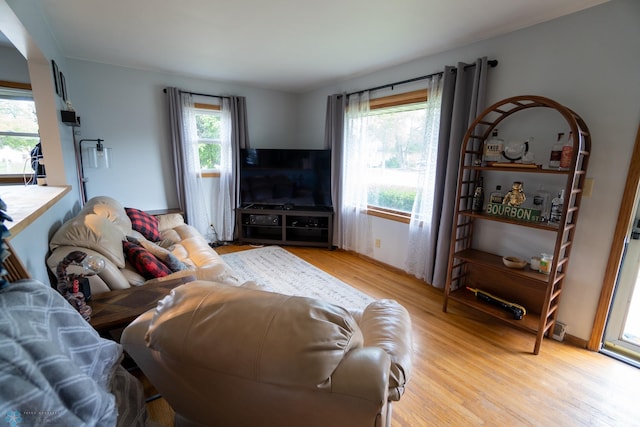 2901 10th Ave N, Fargo, ND 58102 - living room featuring light wood-style flooring