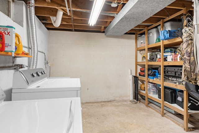 522 14th St NE, Owatonna, MN 55060 - laundry area featuring independent washer and dryer