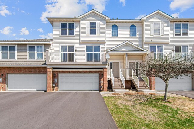 20031 Heritage Dr, Lakeville, MN 55044 - photo 1
